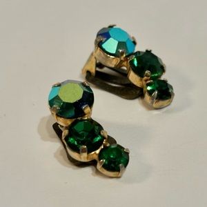 Vintage Schoffel Austria Faceted Emerald Green Crystal Gold Tone Clip Earrings